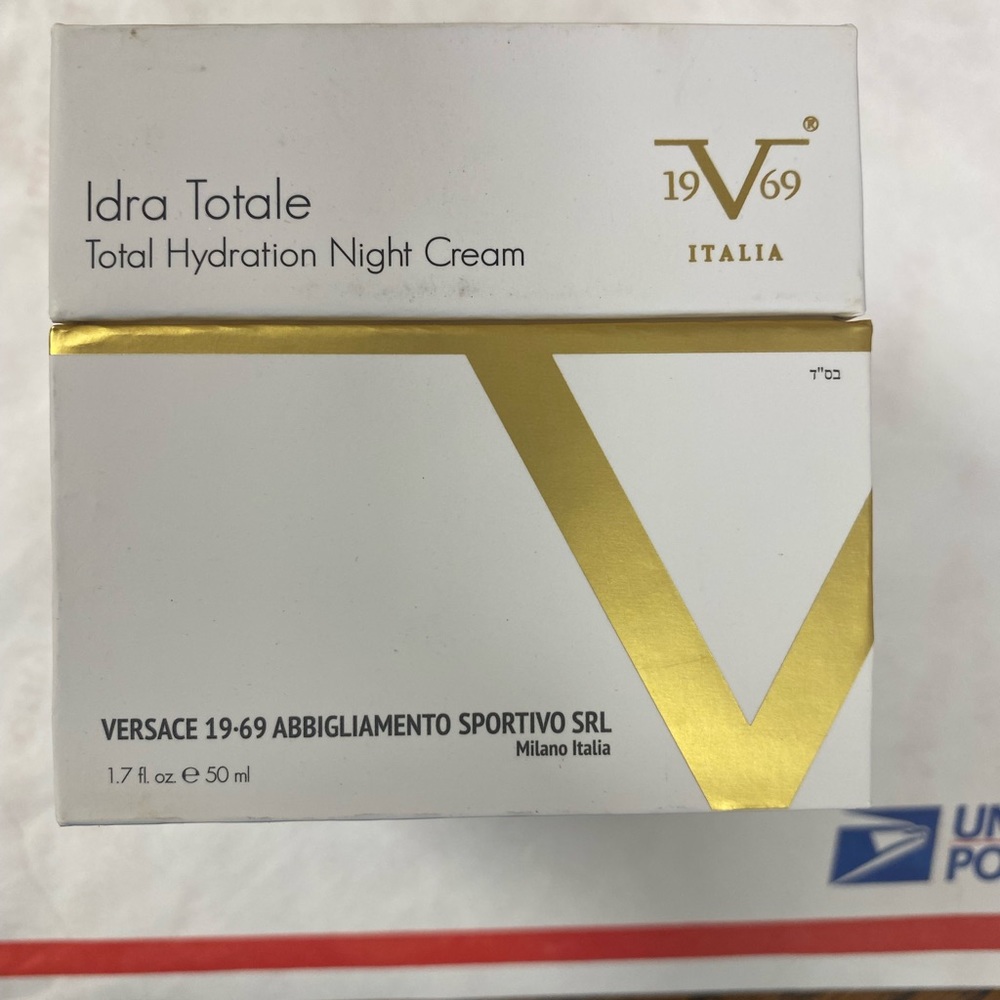 Versace FACE Total night cream. NWT